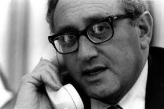 Κίσινγκερ 1983: Η Ελλάδα και η Κύπρος θα μαστίζονται απο δρομολογημένη οικονομική κρίση....!