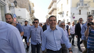 Αυτή είναι η ΔΗΜΟΚΡΑΤΙΑ των ΜΠΟΛΣΕΒΙΚΩΝ! ΔΕΙΤΕ τι καταγγέλει 70χρονη από την Σύρο όταν πήγε να διαμαρτυρηθεί στον Τσίπρα