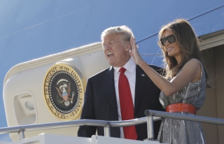 Η Μελάνια Τραμπ πιο δημοφιλής από τον Πρόεδρο των ΗΠΑ