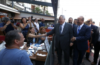 Σφάχτηκαν Κοτζιάς – Τσαβούσογλου – Επεισοδιακά τα εγκαίνια του ελληνικού προξενείου στη Σμύρνη