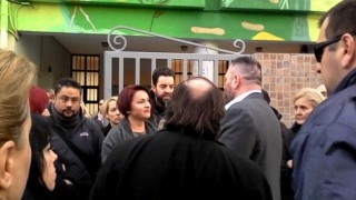 Το συγκλονιστικό κείμενο της δασκάλας που δε φοβήθηκε τη Χ.Αυγή στο Πέραμα