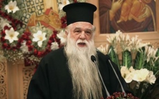 BINTEO: Ανατριχιαστικές κατάρες Αμβρόσιου για Φίλη και άθεους