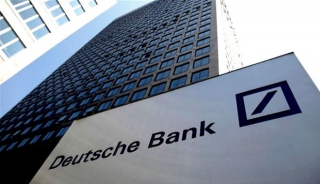 Οι ΗΠΑ 'κερνούν' τη Deutsche Bank, πρόστιμο 2,4 δις