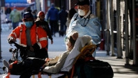 Covid-19: Περισσότεροι από 2.000 νεκροί σε 24 ώρες στις ΗΠΑ