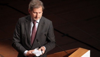 Οργισμένη απάντηση ΥΠΕΞ για το &#039;τσαμικό&#039; του Επίτροπου Χαν