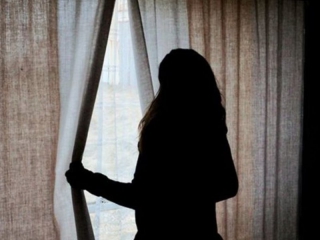 «Ο βιασμός από τον πατέρα μου, μου στέρησε την ανεμελιά των παιδικών χρόνων»
