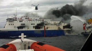 Norman Atlantic: Οκτώ αμείλικτα ερωτήματα για την τραγωδία. 118 Έλληνες αποβίβασε στο Μπρίντιζι το San Giorgio