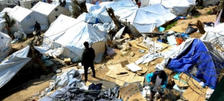 Ρεπορτάζ «ΒΟΜΒΑ» από τους ΝΥ Τimes για την κατάσταση στην Λέσβο: «Νησί της απελπισίας – Άθλιες συνθήκες, καβγάδες, βιασμοί»