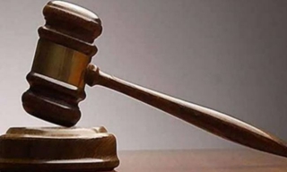 Eισαγγελείς εναντίον Κυβέρνησης