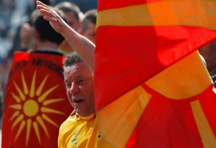 Καταρρέουν τα Σκόπια – Κίνδυνος για τα Βαλκάνια
