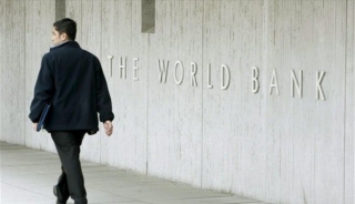 &quot;Κίτρινες κάρτες&quot; για 200 επιδόματα από την Παγκόσμια Τράπεζα