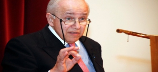 Β. Μαρκεζίνης: Η Τουρκία προωθεί τον εδαφικό «ακρωτηριασμό» της Ελλάδας μέσω του προσφυγικού (ΒΙΝΤΕΟ)