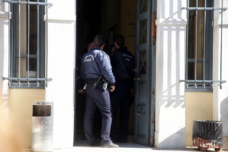 Προκλητικός ο &quot;πατέρας&quot; της 16χρονης! &quot;Δεν την έχω βιάσει 30 φορές που λένε, λιγότερες είναι&quot;! Γροθιά στο στομάχι οι σοκαριστικές αποκαλύψεις