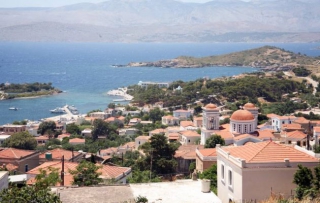 «Τουρκικό κατεχόμενο έδαφος» οι Οινούσσες ισχυρίζεται ο Ουμίτ Γιαλίμ και προετοιμάζει το πολεμικό επεισόδιο