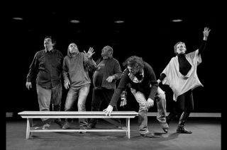 Έντονη αντίδραση της αμερικάνικης πρεσβείας για το έργο του Εθνικού Θεάτρου με κείμενο του Σάββα Ξηρού. &quot;Θα έπρεπε το δημόσιο να χρηματοδοτεί την τέχνη ενός τρομοκράτη&quot;; αναρωτιέται