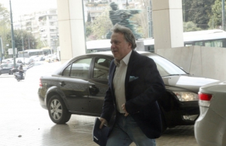 Πόρτα από τους θεσμούς σε Κατρούγκαλο για το &quot;πάγωμα&quot; των ληξιπρόθεσμων οφειλών στα ταμεία