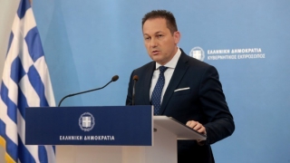 Στ. Πέτσας: Ο κ. Τσίπρας παίρνοντας αγκαλιά τον κ. Παππά, δείχνει ότι όλα ήταν σε γνώση του