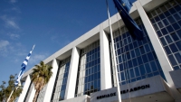 Ο AΠ ζητά δικαστική συνδρομή από ΗΠΑ για τους προστατευόμενους μάρτυρες της Novartis