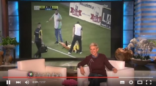 Θέμα στο σόου της Έλεν ντε Τζενέρις οι Λαρισαίοι τραυματιοφορείς!