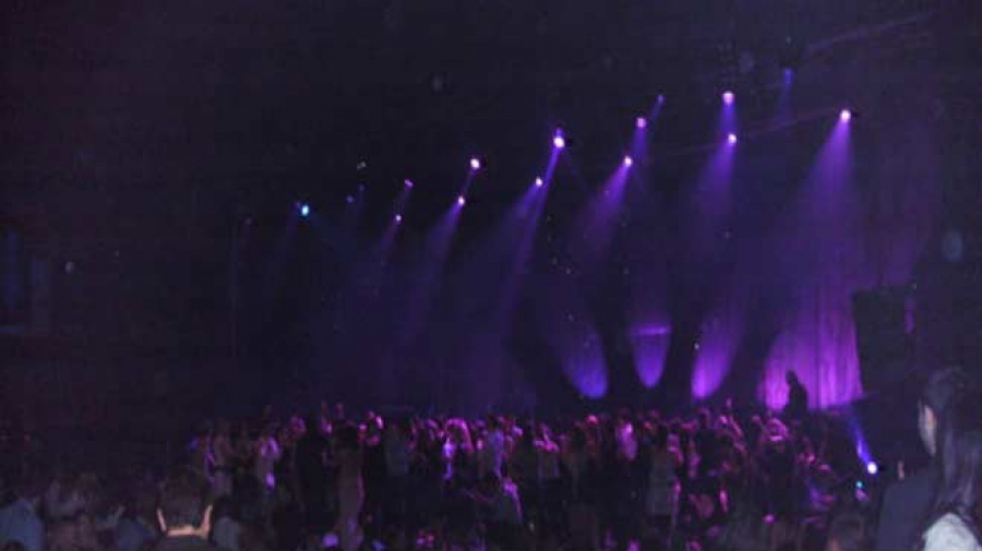 Μπουζούκια και φοροδιαφυγη! Γνωστοί τραγουδιστές στα χέρια του ΣΔΟΕ!